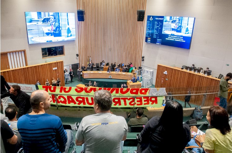 CLDF aprova projetos resultantes de acordo que pôs fim a greves na educação