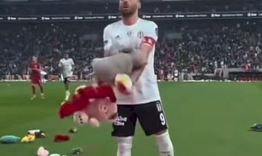 Emoção no jogo entre BESIKTAS X ANTALYASPOR